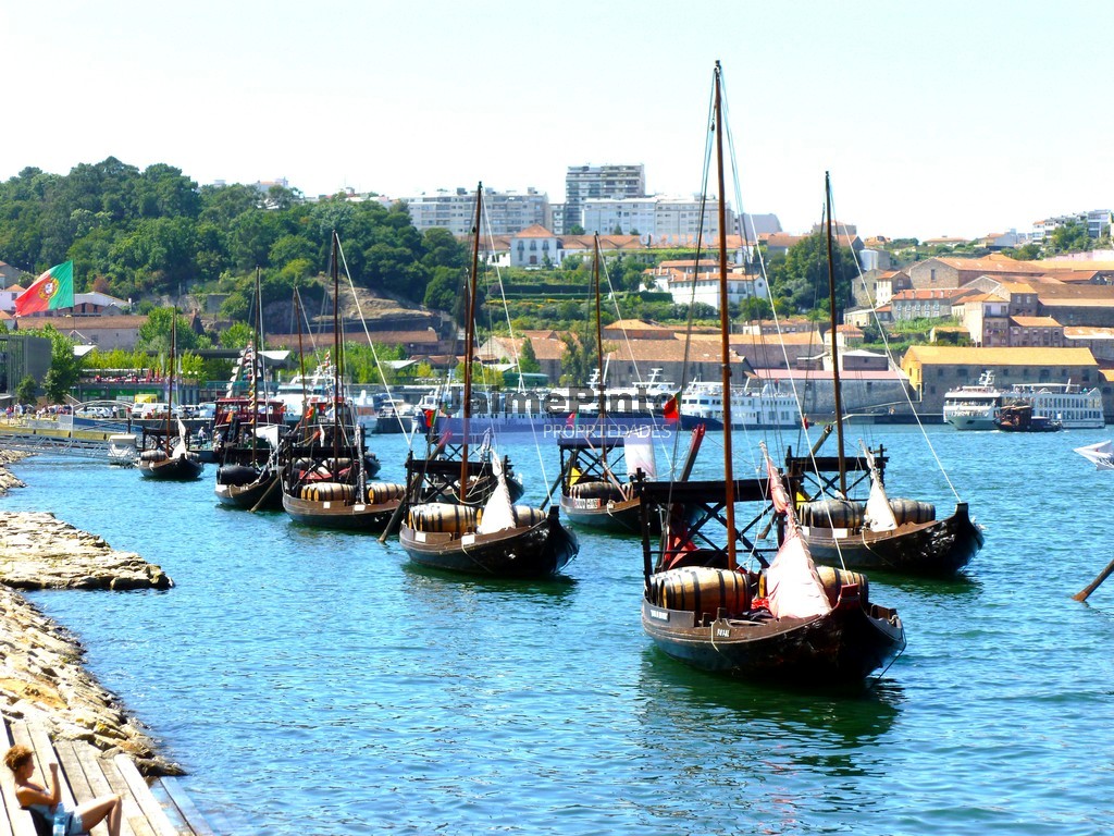 Terreno p/ contr. altura