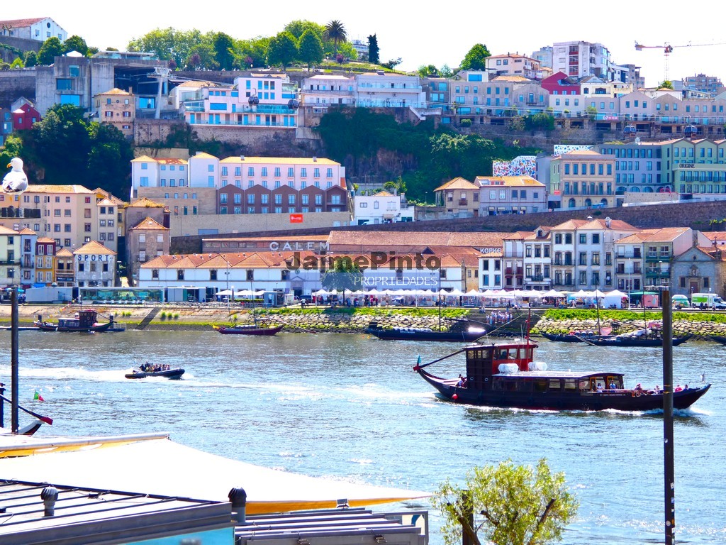 Terreno p/ contr. altura